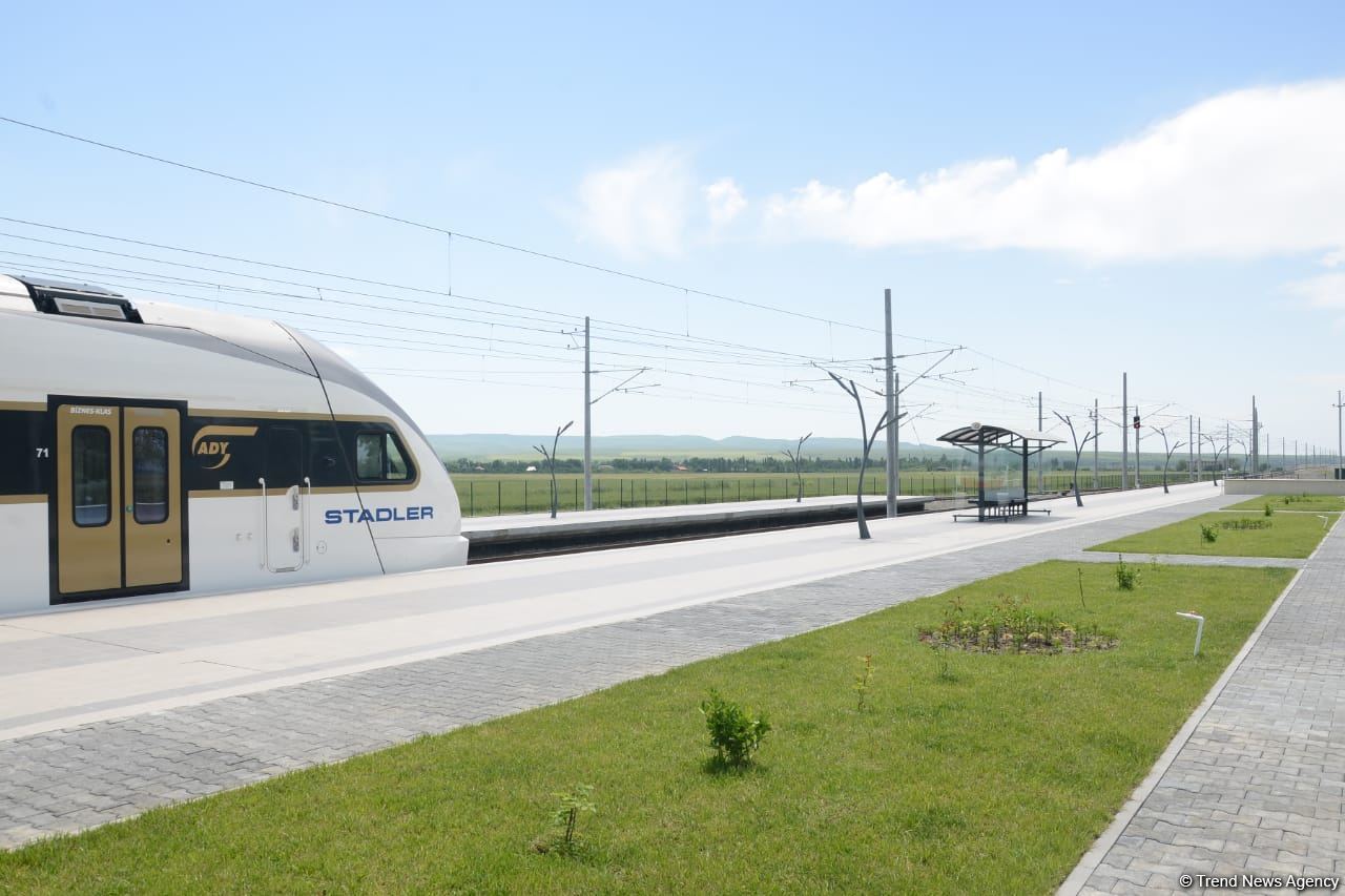 В Азербайджане утвержден Устав о железнодорожном транспорте