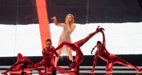 Azerbaijani contestant Samira Efendi proceeds into Eurovision final (PHOTO/VIDEO)
