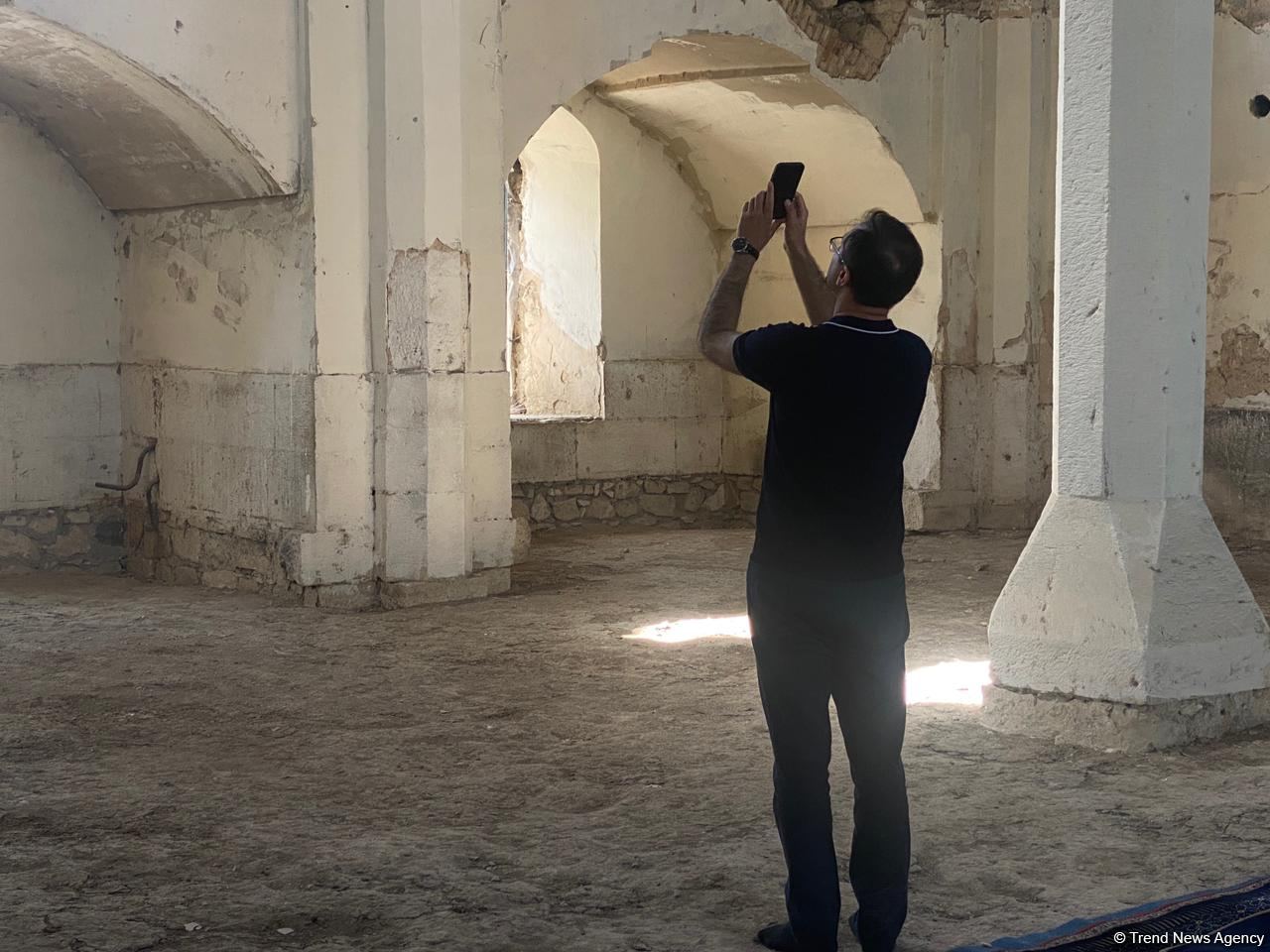 Делегация американского Caspian Policy Center ознакомилась с последствиями армянского вандализма в Агдаме (ФОТО/ВИДЕО)
