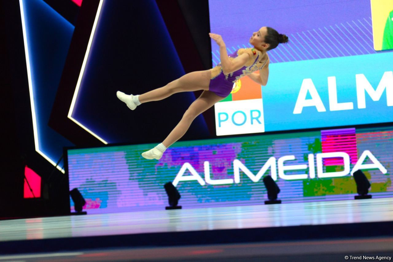 Aerobika gimnastikası üzrə Dünya Yaş Qrupları Yarışlarının ikinci günündən maraqlı anlar (FOTO)