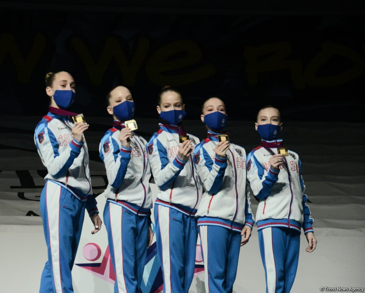 Baku holds awards ceremony of winners and prize-winners in aerobic dance program of Aerobic Gymnastics World Age Group Competition in Baku (PHOTO)