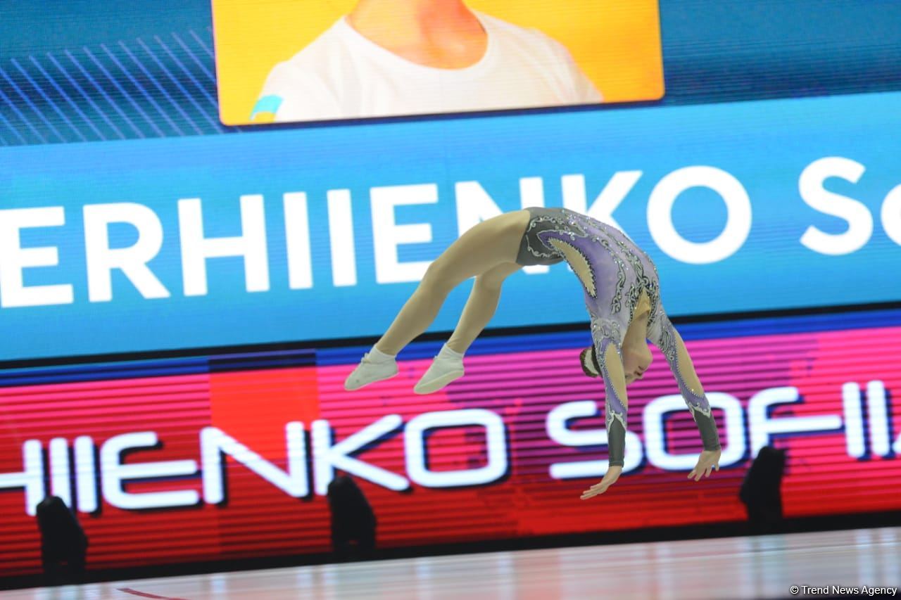 В Баку стартовал финальный день Всемирных соревнований среди возрастных групп по аэробной гимнастике (ФОТО)