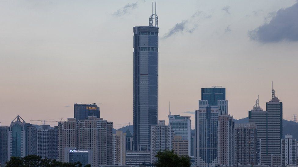 На юге Китая расследуют безопасность раскачивавшегося небоскреба