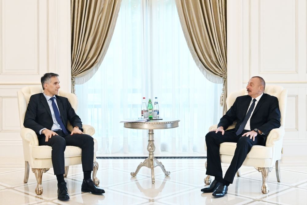 Президент Ильхам Алиев принял генерального исполнительного директора и других представителей компании Signify (ВИДЕО)
