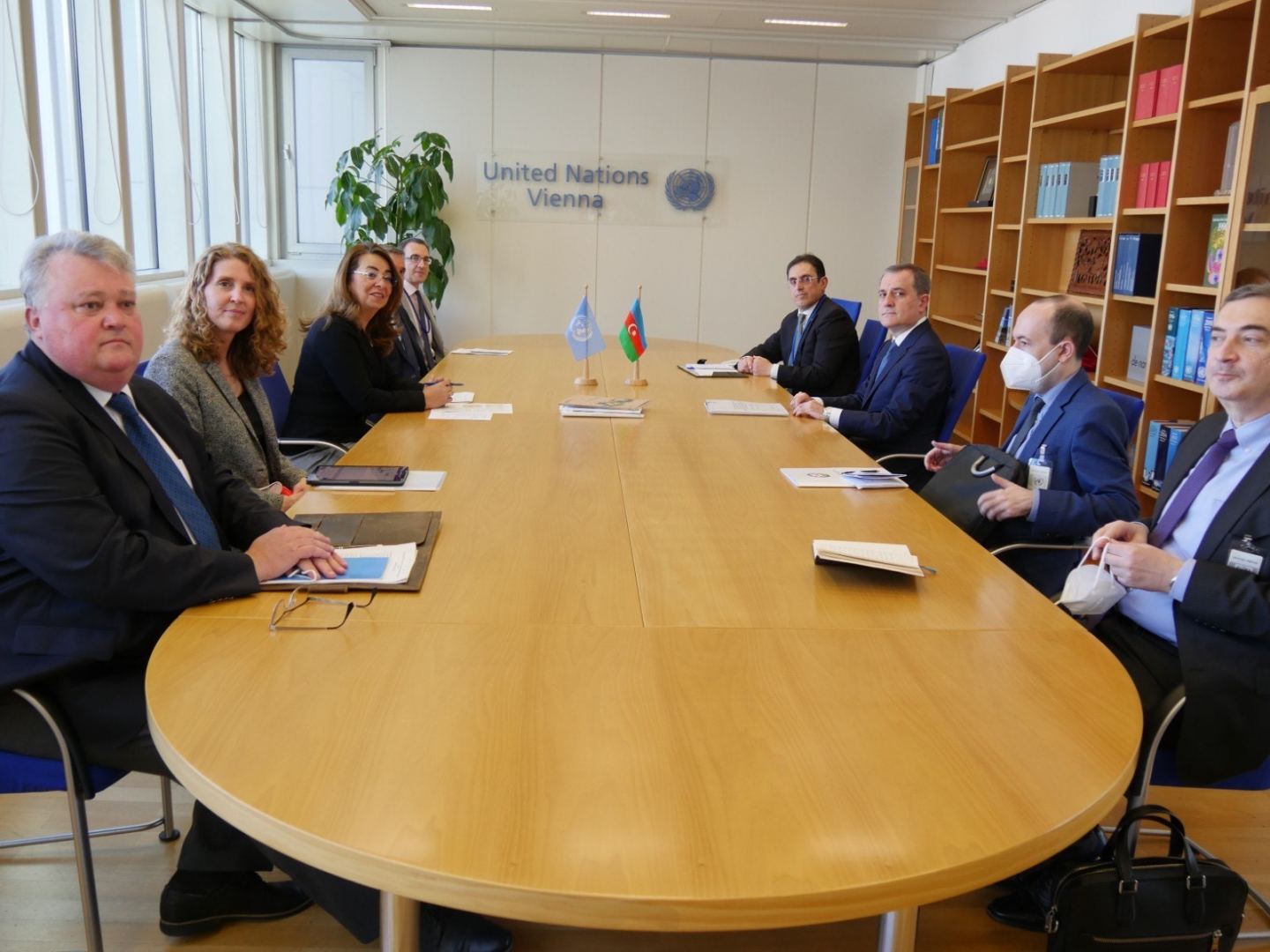 Глава МИД Азербайджана встретился с исполнительным директором Управления ООН по наркотикам и преступности (ФОТО)