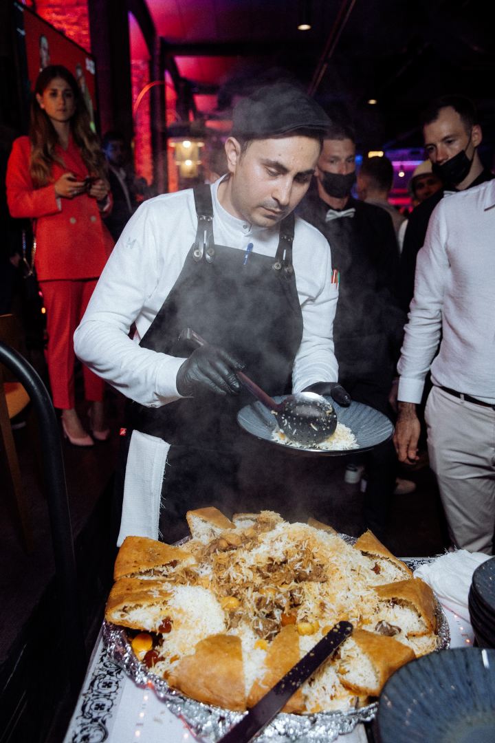 Очень вкусное pre-party  фестиваля "ЖАРА" в Москве с азербайджанскими блюдами -  запеченный ягненок, шах-плов, кутабы... (ФОТО)