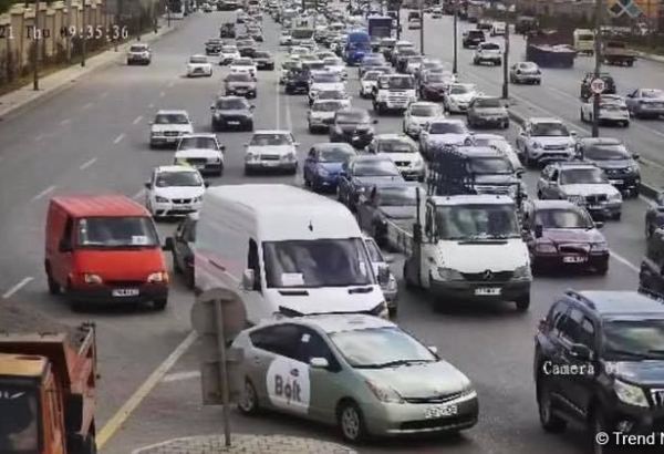 Новая камера на крупном проспекте в Баку будет фиксировать случаи нарушения ПДД (ВИДЕО)