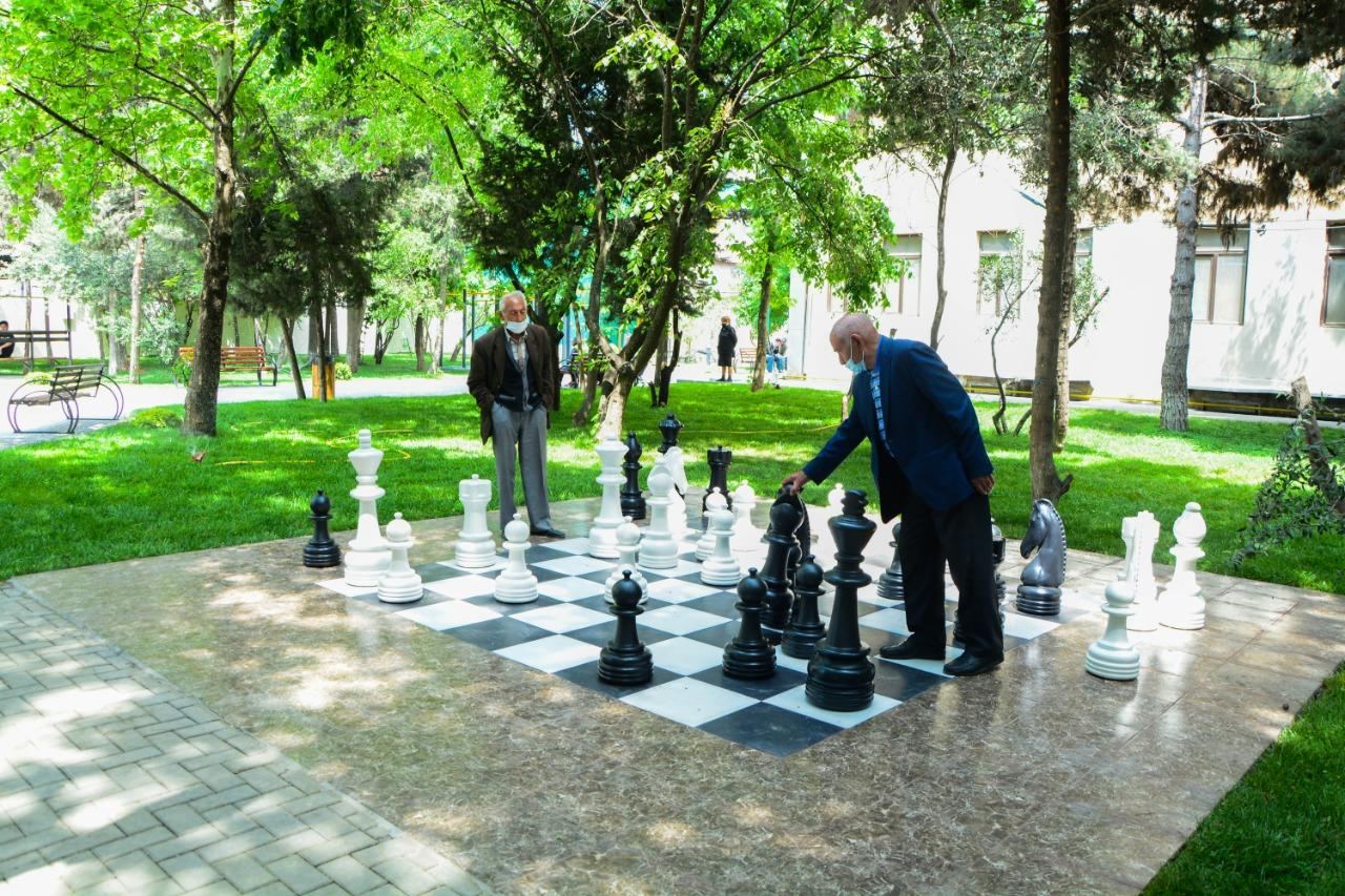 Парк на проспекте "8 Ноября" в Баку открылся после реконструкции (ФОТО)