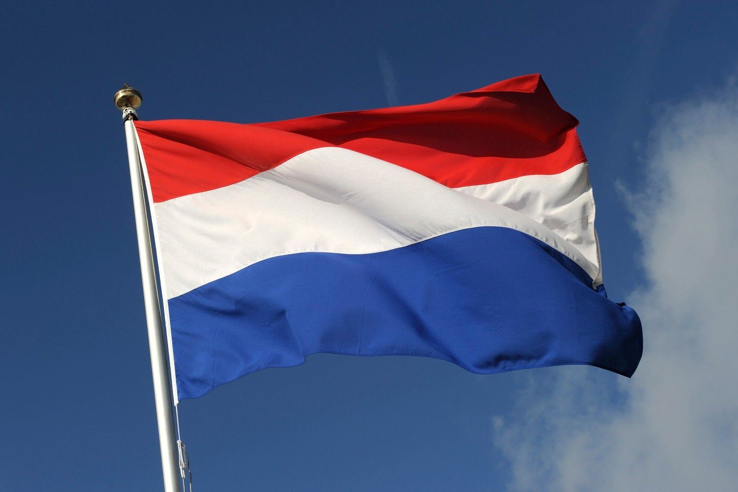 Niderlandda matçlara qanunsuz mərc edən 27 futbolçu müəyyən edilib