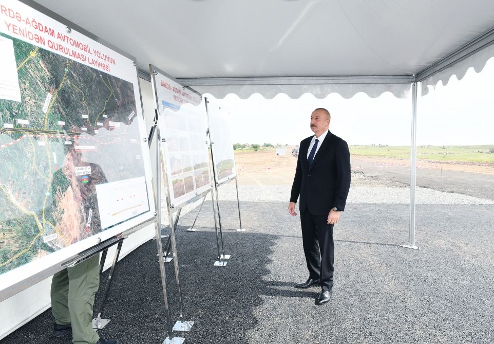 Президент Азербайджана Ильхам Алиев прибыл в Агдам, заложен фундамент автомобильной дороги Барда-Агдам (ФОТО)