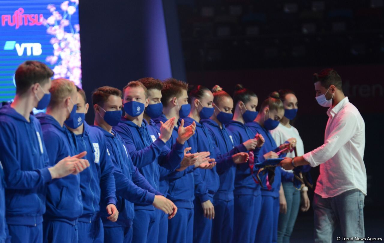 В Баку состоялась церемония награждения победителей ЧМ по аэробной гимнастике в командном зачете (ФОТО)