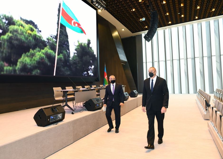 President Ilham Aliyev inaugurated new building of Ministry of Economy (PHOTO)