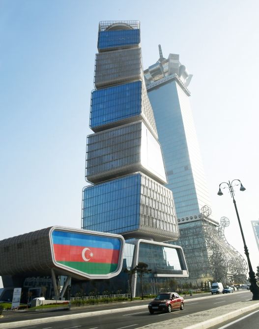 Президент Ильхам Алиев принял участие в открытии нового здания министерства экономики (ФОТО) (версия 2)