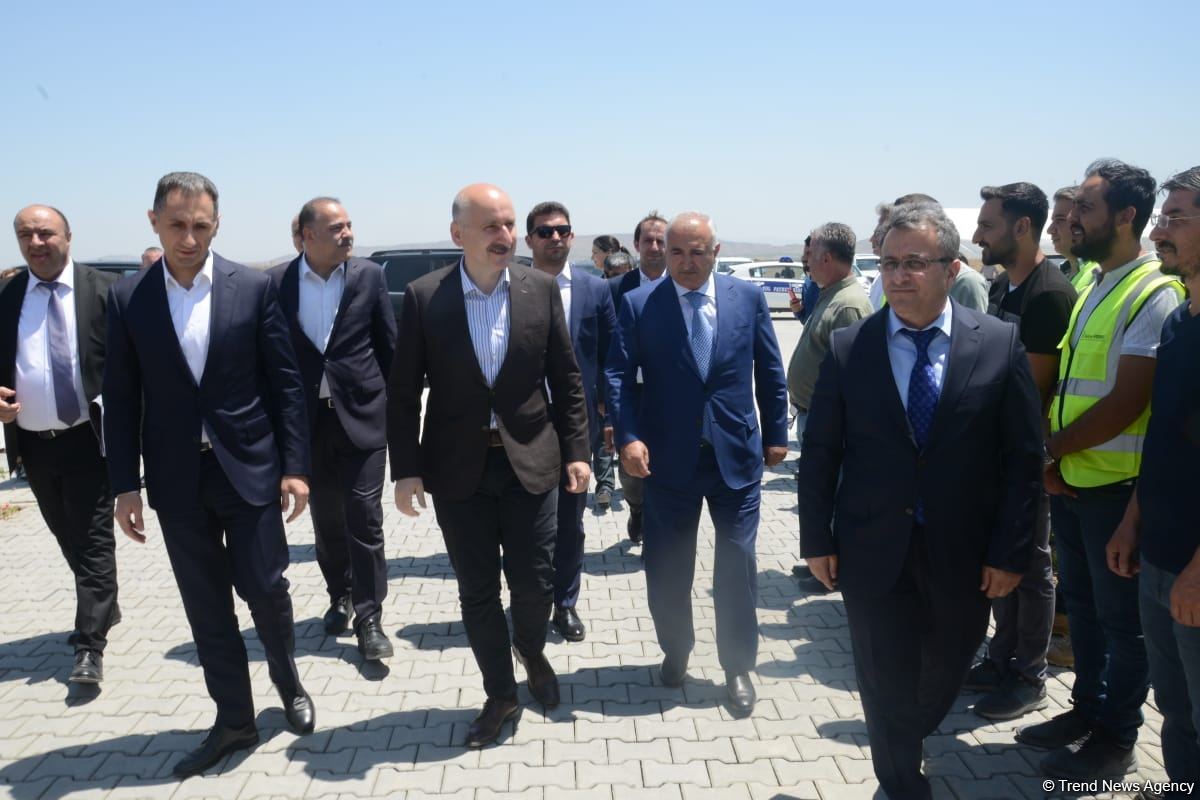 Министры транспорта Азербайджана и Турции ознакомились с проектом строительства дороги Ахмедбейли-Горадиз-Миндживан-Агбенд (ФОТО)