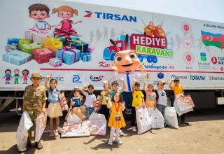 Фонд YAŞAT совместно с Федерацией детских игр и спортивных клубов Турции представил проект «Караван подарков» (ФОТО)