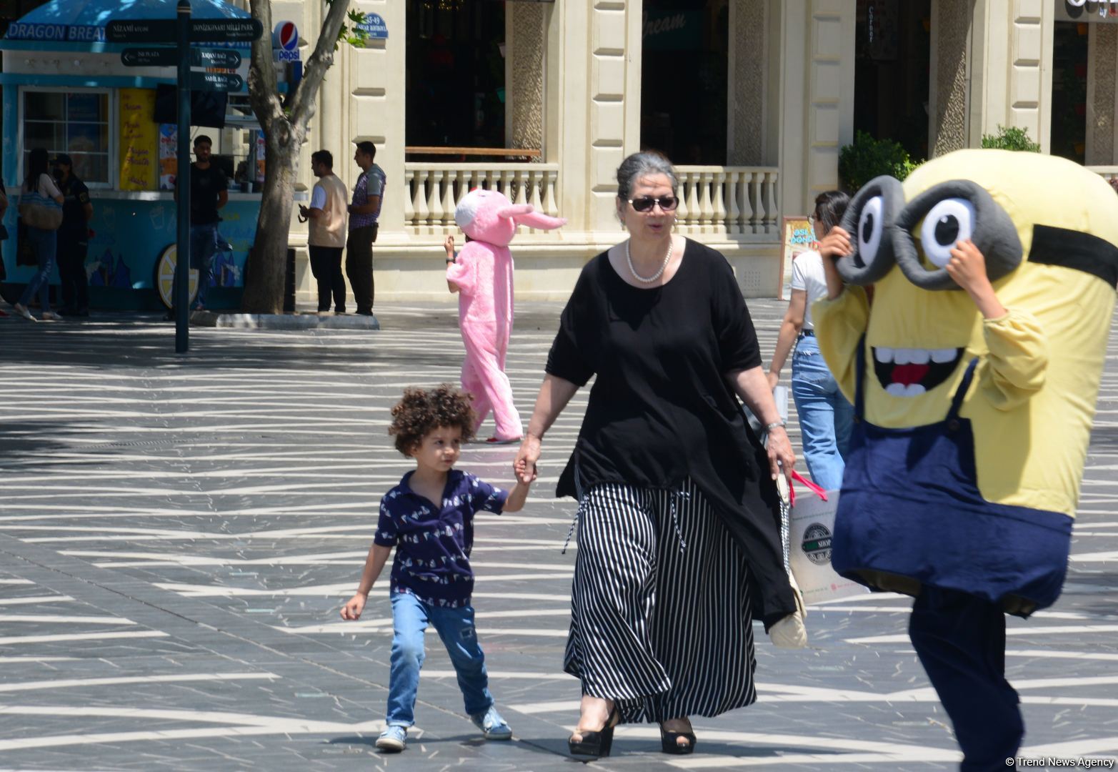 В Баку празднуют день детей (ФОТО)