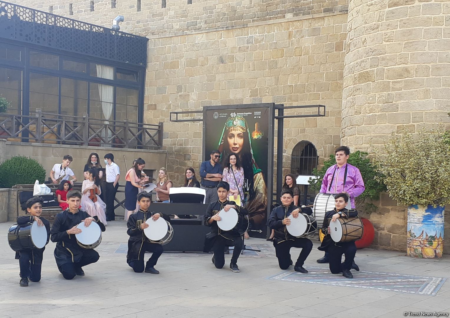 Яркие эмоции и незабываемые впечатления – в Баку дан старт фестивалю "Симург" (ФОТО)