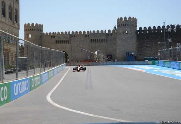 С сегодняшнего дня в связи с Гран-при Азербайджана "Формулы-1" ограничивается движение транспорта на ряде улиц Баку
