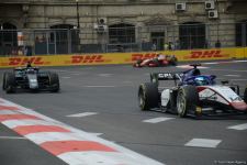 В Баку стартовали свободные заезды FIA F2 Гран-при Азербайджана (ФОТО)