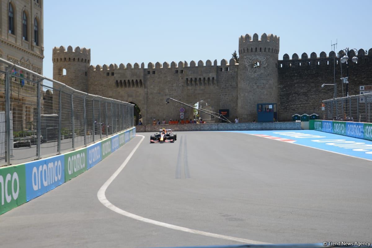 В связи с Гран-при Азербайджана "Формулы-1" будет ограничено движение транспорта на ряде проспектов и улиц Баку