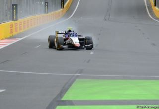 Первая авария в третьей спринтерской гонке Формулы-2