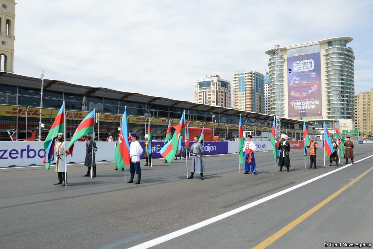 Formula 1 Azərbaycan Qran Prisində Dövlət Himni mərasimi keçirilib (FOTO/VİDEO)