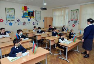 В одной из бакинских школ возобновились очные занятия