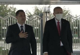 Kırgızistan Cumhurbaşkanı Sadır Caparov Ankara'da: Cumhurbaşkanı Erdoğan resmi törenle karşıladı