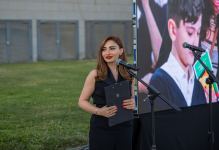 “Reduce, Reuse, Recycle, Respect” exhibition by NARGIS Publishing house is open on the Baku Boulevard (PHOTO/VIDEO)