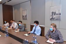 Глава МИД Азербайджана встретился с британской делегацией (ФОТО)