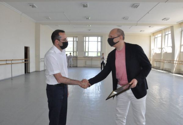 Всемирно известный хореограф посетил Бакинскую академию хореографии (ФОТО)