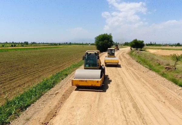 Goranboyda 8 kəndi birləşdirən yol yenidən qurulur (FOTO)