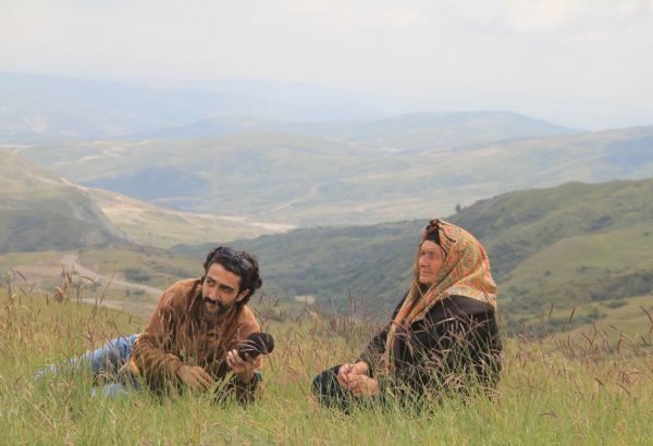 В Азербайджане снимается фильм о супербабушке, которая противостояла волкам (ФОТО)