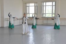 Всемирно известный хореограф посетил Бакинскую академию хореографии (ФОТО)