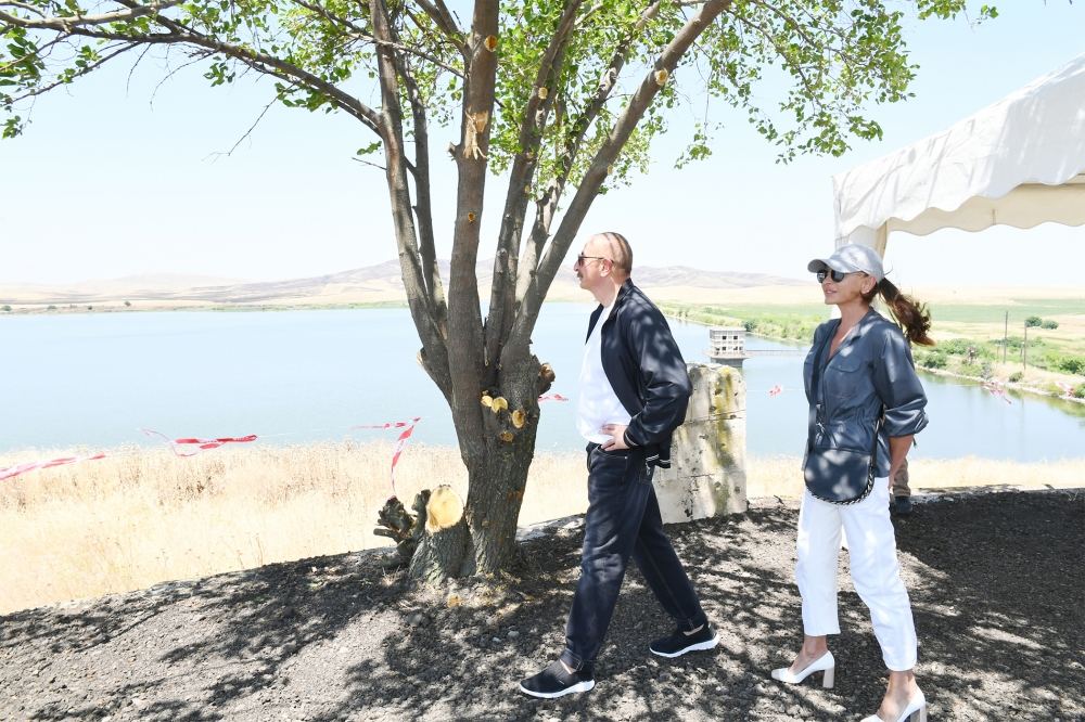 Президент Ильхам Алиев побывал на водохранилище Ашагы Конделенчай в Физулинском районе (ФОТО)