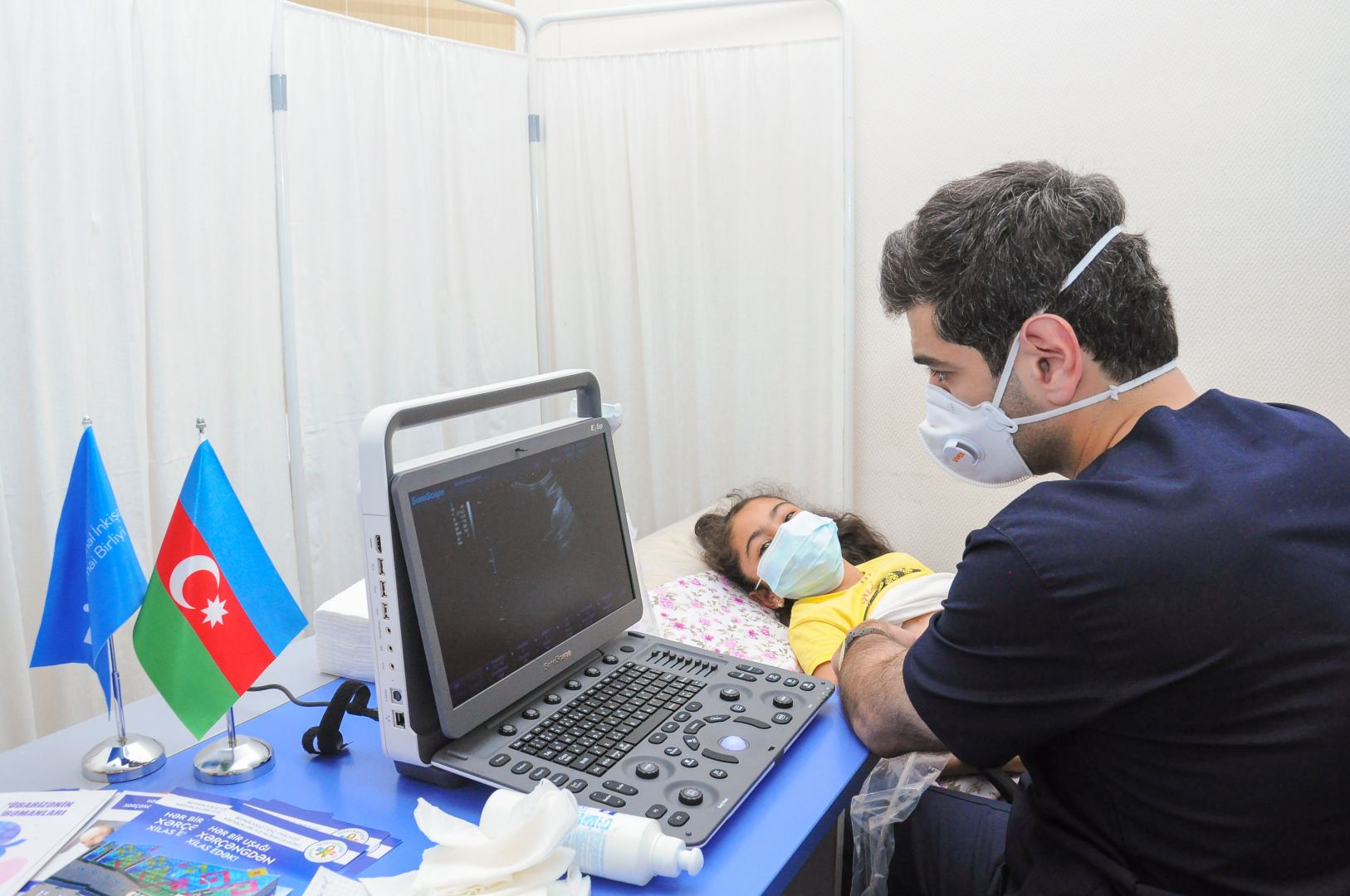 В регионах Азербайджана детей из малообеспеченных семей обследуют на онкологические заболевания (ФОТО)