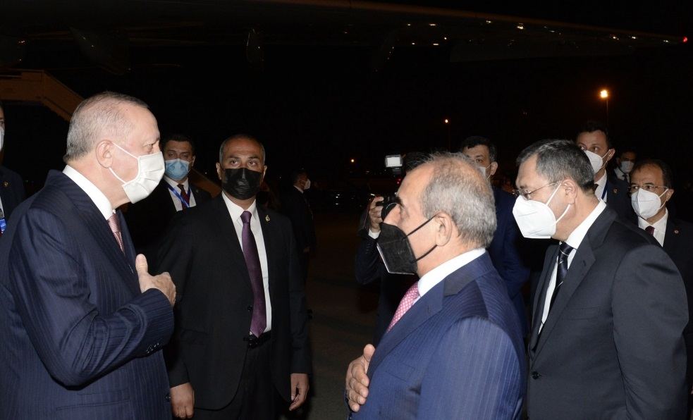 Turkish president arrives in Azerbaijan on official visit (PHOTO)