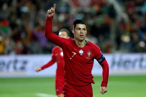 Сборная Португалии обыграла сборную Венгрии в матче чемпионата Европы