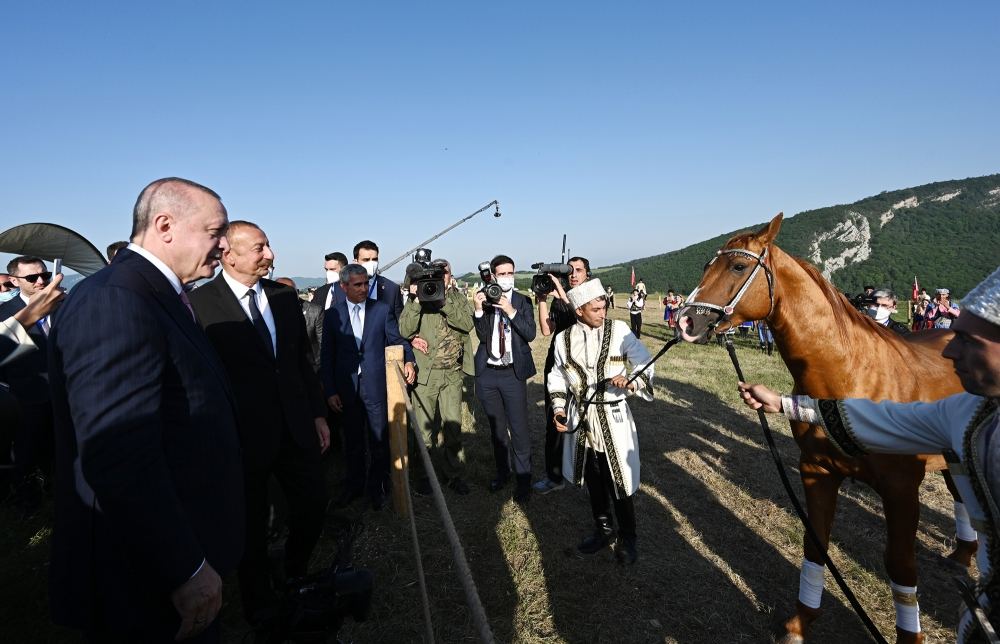 Azerbaijani, Turkish presidents with spouses watch "Musical Heritage and Karabakh Horses on Jidir Plain" composition organized by Heydar Aliyev Foundation (PHOTO)