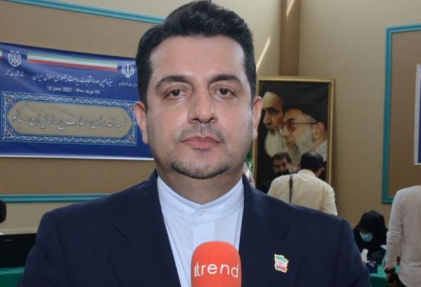 Иран намерен развивать транзитные перевозки с Азербайджаном морским и ж/д путем - посол (Эксклюзив)