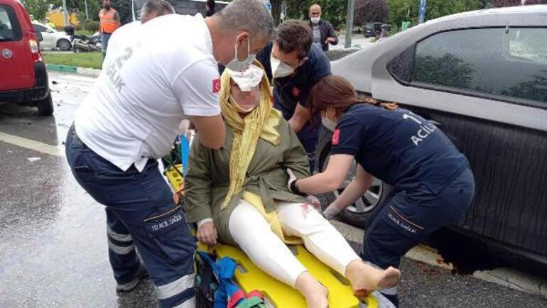 Davutoğlu'nun konvoyunda kaza; genel başkan yardımcısı ve 1 çocuk yaralı