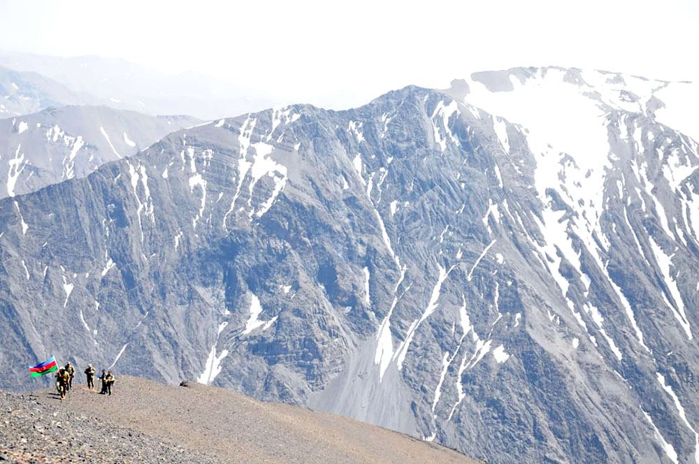 Azerbaijani servicemen’ expedition to "Zafar" peak wraps up (PHOTO/VİDEO)