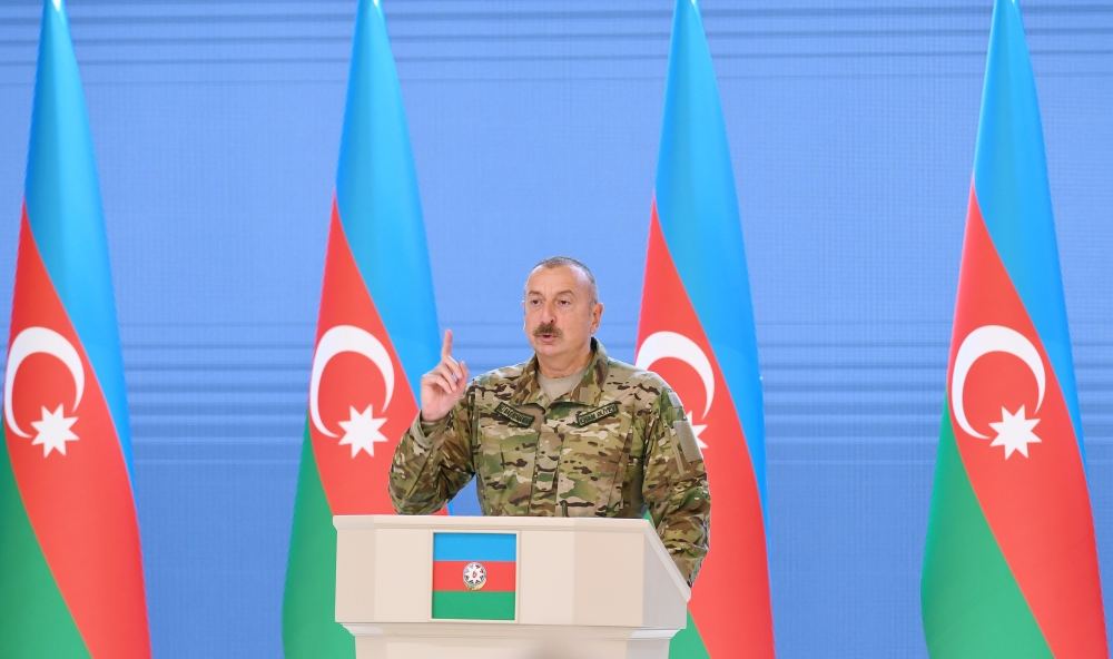 President Ilham Aliyev meets with leadership and a group of military personnel of Azerbaijani Army on Armed Forces Day (PHOTO)