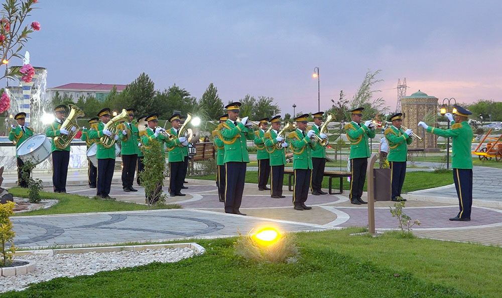 Нахчыванский гарнизон отметил День Вооруженных сил Азербайджана концертом (ФОТО)