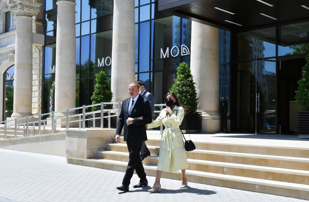 Azerbaijani president, first lady attend opening of Courtyard by Marriott Baku hotel (PHOTO)