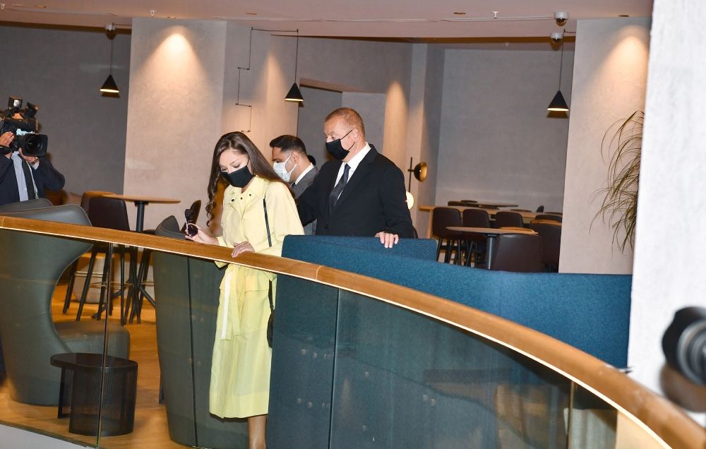 Azerbaijani president, first lady attend opening of Courtyard by Marriott Baku hotel (PHOTO)