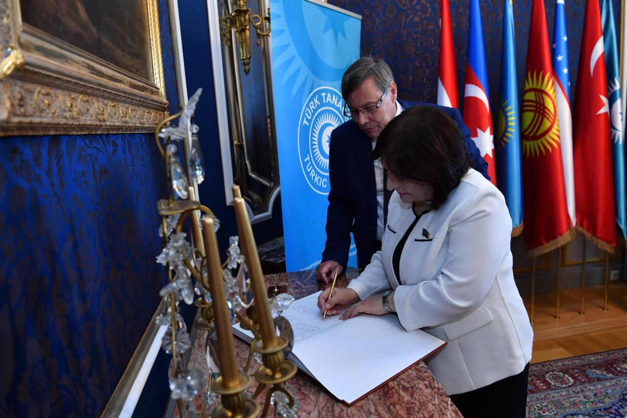 Chair of Azerbaijani parliament speaks at Turkic Council’s Office in Budapest (PHOTO)
