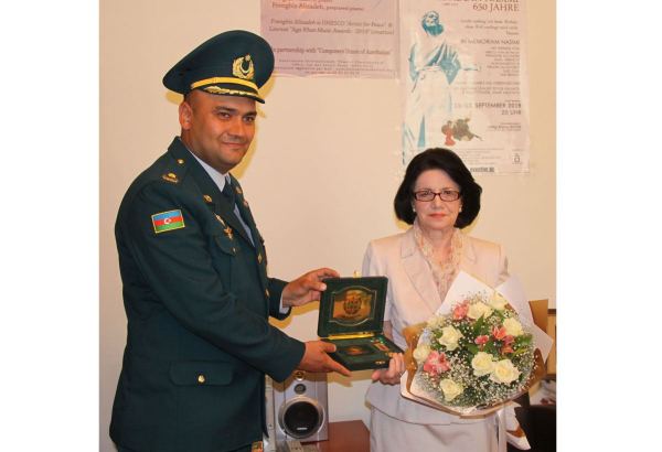 Фирангиз Ализаде награждена юбилейной медалью "100-летие Пограничной службы Азербайджана"