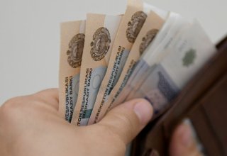 Объем выданных физлицам кредитов в Узбекистане вырос за год почти на треть