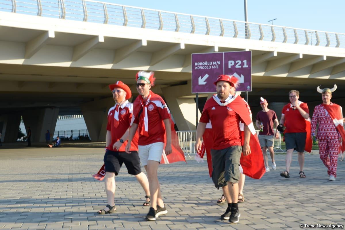 ЕВРО-2020: Болельщики уже на Бакинском Олимпийском стадионе (ФОТО/ВИДЕО)